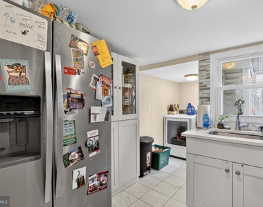 416 E Flora Street - Photo Thumbnail 9