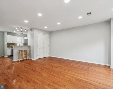 1303 N 7th Street - Photo Thumbnail 6