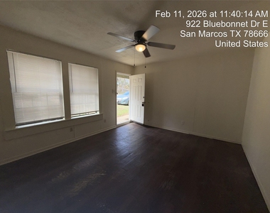 920-922 E Bluebonnet Dr - Photo Thumbnail 5