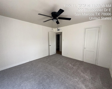 920-922 E Bluebonnet Dr - Photo Thumbnail 6
