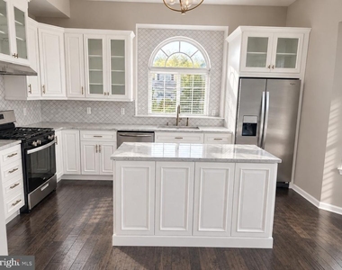 173 Providence Lane - Photo Thumbnail 3