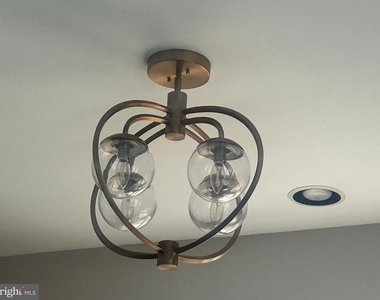 173 Providence Lane - Photo Thumbnail 8