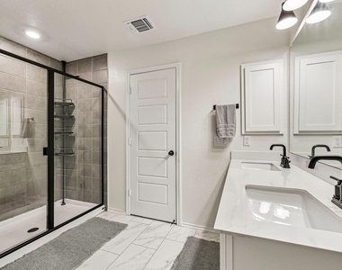 12720 Oxford Vineyard Ln - Photo Thumbnail 8