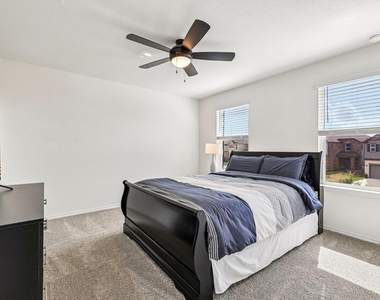 12720 Oxford Vineyard Ln - Photo Thumbnail 18