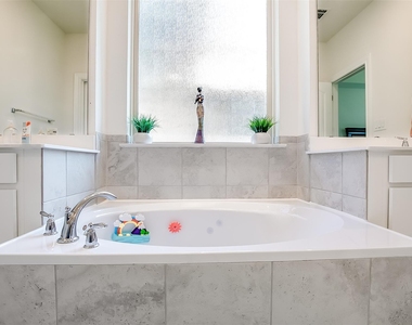 731 Expedition Way - Photo Thumbnail 21