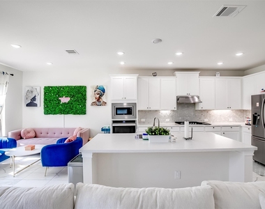 731 Expedition Way - Photo Thumbnail 16