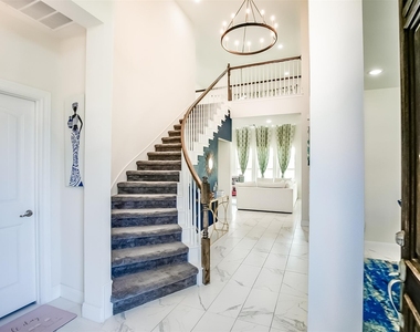 731 Expedition Way - Photo Thumbnail 3