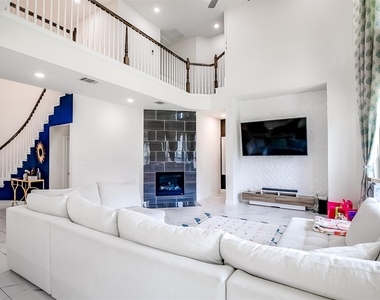 731 Expedition Way - Photo Thumbnail 9