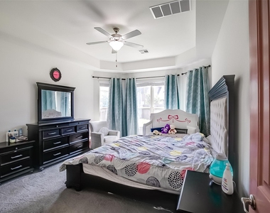 731 Expedition Way - Photo Thumbnail 17