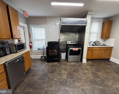 905 Swede Street - Photo Thumbnail 10