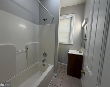 905 Swede Street - Photo Thumbnail 8