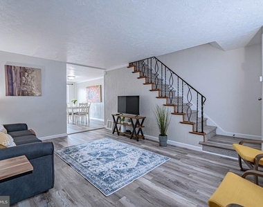 757 Benton - Photo Thumbnail 1