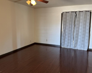 9049 Galewood Dr - Photo Thumbnail 2