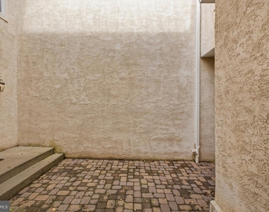 54 Old Barn Drive - Photo Thumbnail 8
