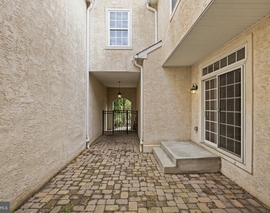 54 Old Barn Drive - Photo Thumbnail 7