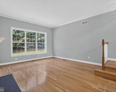 54 Old Barn Drive - Photo Thumbnail 14
