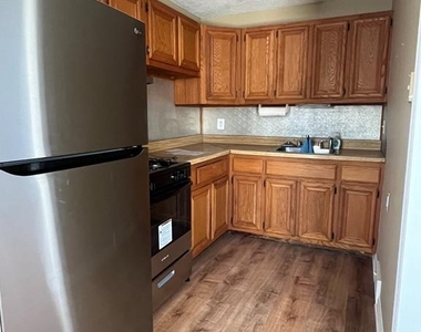 2045 Heather Road - Photo Thumbnail 5