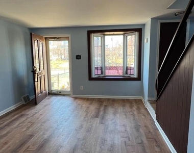 2045 Heather Road - Photo Thumbnail 8