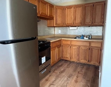 2045 Heather Road - Photo Thumbnail 6