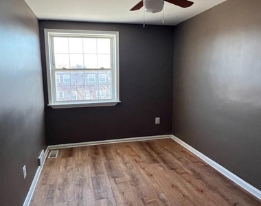 2045 Heather Road - Photo Thumbnail 11