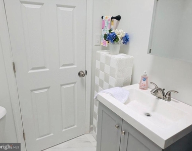 417 Copley Road - Photo Thumbnail 9