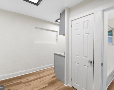 126 N Wycombe Avenue - Photo Thumbnail 1