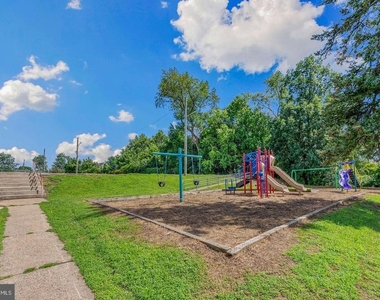 905 Mulberry Street - Photo Thumbnail 24