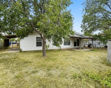 7603 Carriage Dr - Photo Thumbnail 16