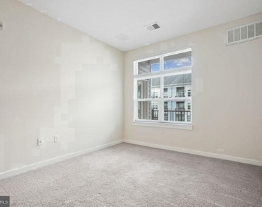 131 Bridge Street - Photo Thumbnail 99