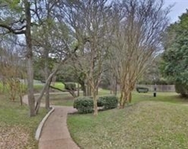 1015 E Yager Ln - Photo Thumbnail 39