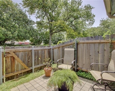 1015 E Yager Ln - Photo Thumbnail 33