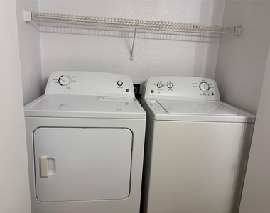 1015 E Yager Ln - Photo Thumbnail 31