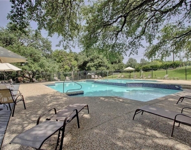 1015 E Yager Ln - Photo Thumbnail 38