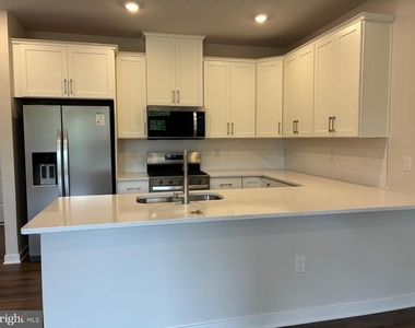 608 Brass Lane - Photo Thumbnail 5