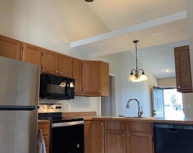 5 Fieldcrest Drive - Photo Thumbnail 16