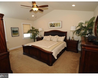 3149 Independence Court - Photo Thumbnail 4