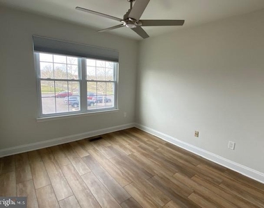129 N Park Road - Photo Thumbnail 20