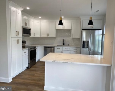 129 N Park Road - Photo Thumbnail 4