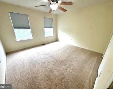 1225 Meadow Brook Drive - Photo Thumbnail 41
