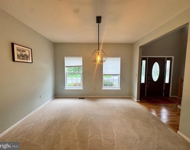 1225 Meadow Brook Drive - Photo Thumbnail 8