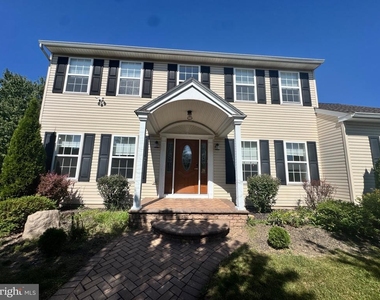 1225 Meadow Brook Drive - Photo Thumbnail 2