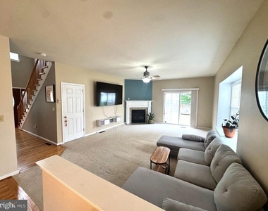 1225 Meadow Brook Drive - Photo Thumbnail 11