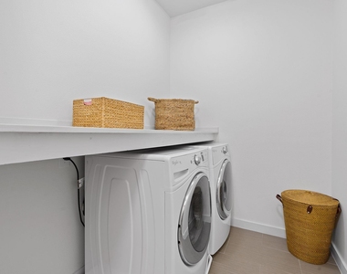 609 West Lynn St - Photo Thumbnail 27