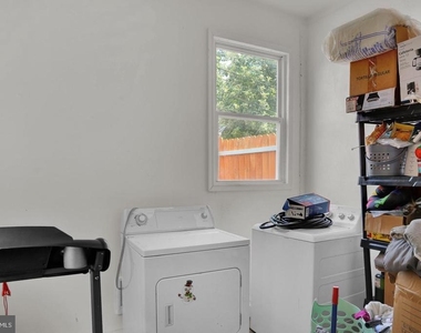 833 Green Street - Photo Thumbnail 7