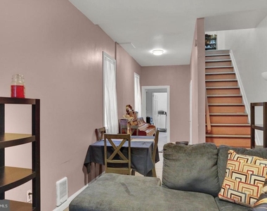 833 Green Street - Photo Thumbnail 2