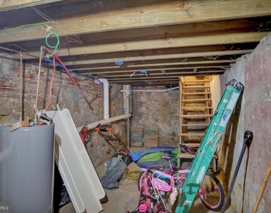 833 Green Street - Photo Thumbnail 15