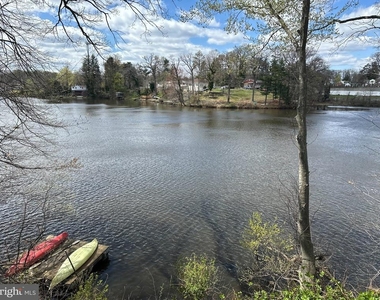 62 Lakeview Court - Photo Thumbnail 2