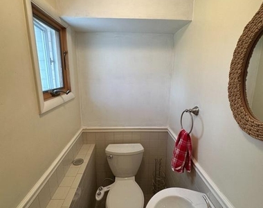 62 Lakeview Court - Photo Thumbnail 14