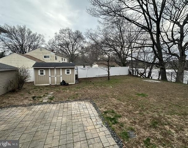 62 Lakeview Court - Photo Thumbnail 18