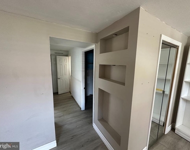 62 Lakeview Court - Photo Thumbnail 11